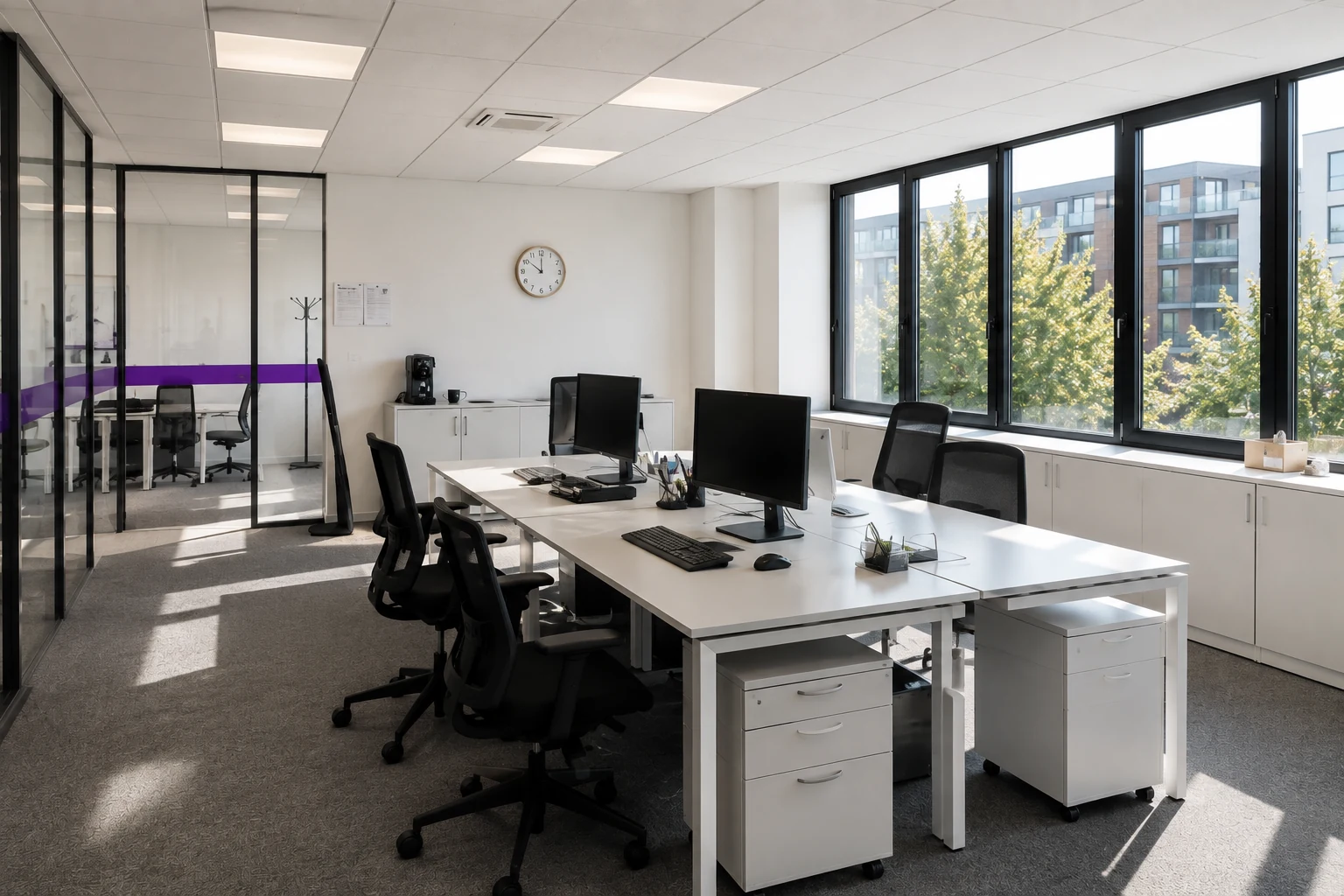 Bureaux propres après intervention de nettoyage